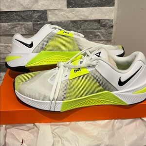 New!! Nike Metcon 10 men's lifting Sneakers